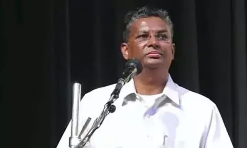 KPCC पद की दौड़ में कई पार्टी नेता हैं: मंत्री सतीश जरकीहोली KPCC पद की दौड़ में कई पार्टी नेता हैं: मंत्री सतीश जरकीहोली