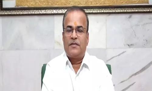 Ram Navami Utsav: लाखों की संख्या में श्रद्धालु शिरडी आए, 1.67 करोड़ रुपये नकद दान किए Ram Navami Utsav: लाखों की संख्या में श्रद्धालु शिरडी आए, 1.67 करोड़ रुपये नकद दान किए
