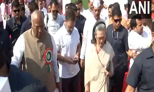Kharge, Rahul, सोनिया दूसरे दिन AICC के 84वें अधिवेशन में भाग लेने के लिए तैयार