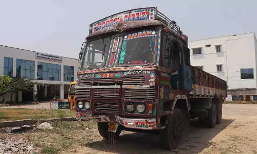 Miyapur में नशे में धुत ड्राइवर ने ट्रैफिक पुलिसकर्मी की हत्या कर दी Miyapur में नशे में धुत ड्राइवर ने ट्रैफिक पुलिसकर्मी की हत्या कर दी