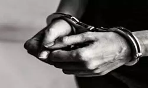 Meerut : पुलिस मुठभेड़ में गौकशी का आरोपी घायल, गिरफ्तार Meerut : पुलिस मुठभेड़ में गौकशी का आरोपी घायल, गिरफ्तार