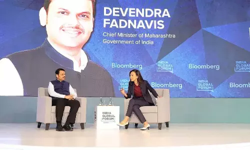 Maharashtra CM: एमएमआर अकेले 1.5 ट्रिलियन डॉलर की अर्थव्यवस्था को बढ़ावा दे सकता Maharashtra CM: एमएमआर अकेले 1.5 ट्रिलियन डॉलर की अर्थव्यवस्था को बढ़ावा दे सकता