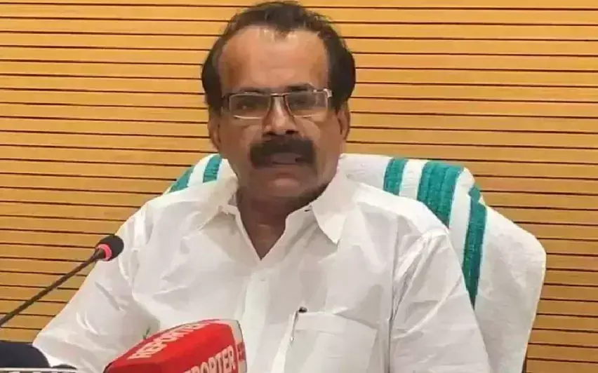 जॉर्ज कुरियन ने मलप्पुरम पर SNDP नेता की विवादास्पद टिप्पणियों का समर्थन किया जॉर्ज कुरियन ने मलप्पुरम पर SNDP नेता की विवादास्पद टिप्पणियों का समर्थन किया