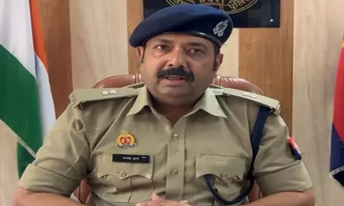 31 जुआरी गिरफ्तार, 17 लाख से ज्यादा की रकम बरामद, होटल में छापा 31 जुआरी गिरफ्तार, 17 लाख से ज्यादा की रकम बरामद, होटल में छापा