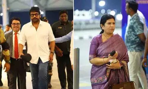Chiranjeevi, पत्नी सुरेखा सिनागपुर में पवन कल्याण के बेटे मार्क शंकर से मिलने जाएंगे Chiranjeevi, पत्नी सुरेखा सिनागपुर में पवन कल्याण के बेटे मार्क शंकर से मिलने जाएंगे