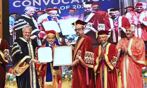 दुनिया की प्रगति में ज्ञान और कौशल की प्रमुख भूमिका है : राज्यपाल डेका