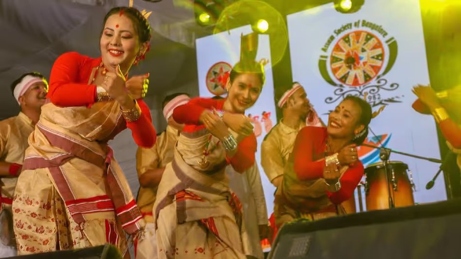 Bengaluru में स्टार परफॉर्मेंस और सांस्कृतिक उत्सव के साथ 24वें वार्षिक बिहू समारोह का भव्य आयोजन