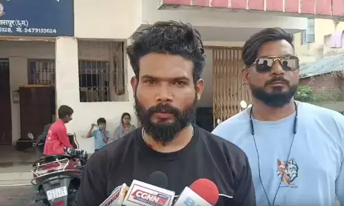 पत्नी नहीं लौट रही ससुराल, पति बोला - जाने लगी है चर्च मुझ पर भी बना रही दबाव