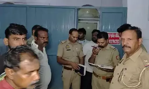 दो सड़े-गले शव मिलने से खलबली, घर से बदबू आने पर पड़ोसियों ने बुलाई पुलिस