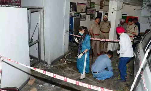 Kalia के घर पर ग्रेनेड फेंका गया, 2 लोग गिरफ्तार