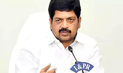 पिछली सरकार में जे ब्रांड के कारण लाखों लोग बीमार हुए: Kollu Ravindra पिछली सरकार में जे ब्रांड के कारण लाखों लोग बीमार हुए: Kollu Ravindra