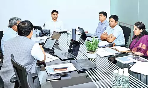 Nara Lokesh : मेगा डीएससी की व्यवस्था करें