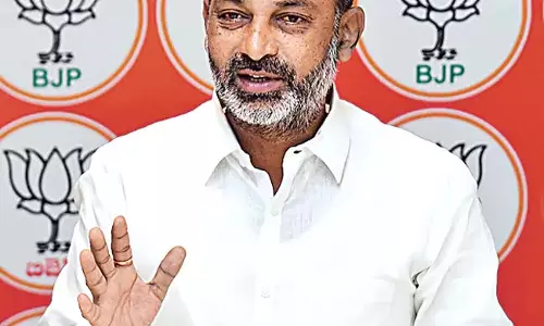 CM को एचसीयू मामले की CBI जांच की मांग करनी चाहिए CM को एचसीयू मामले की CBI जांच की मांग करनी चाहिए