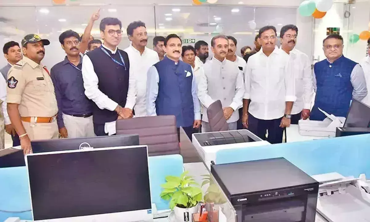 RFID चिप युक्त ई-पासपोर्ट जल्द: केंद्रीय मंत्री RFID चिप युक्त ई-पासपोर्ट जल्द: केंद्रीय मंत्री