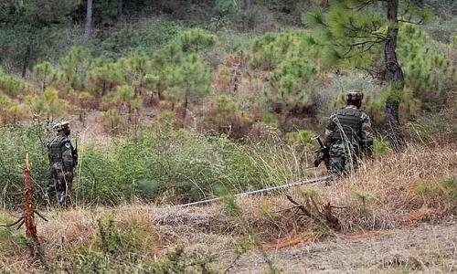 IED हमले को नाकाम करने के लिए अपनी जान जोखिम में डालने वाला BSF जवान गंभीर रूप से घायल