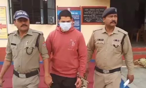 Champawat: तलाकशुदा महिला को शादी का झांसा देकर किया दुष्कर्म, आरोपी अरेस्ट Champawat: तलाकशुदा महिला को शादी का झांसा देकर किया दुष्कर्म, आरोपी अरेस्ट