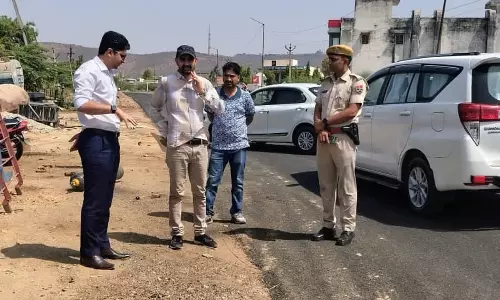 Bundi: जिला कलेक्‍टर ने किया शहर में संचालित विकास कार्यों का निरीक्षण