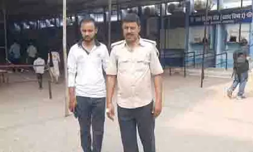 Rohtas में छापेमारी के दौरान भीड़ के हमले में महिला अधिकारी समेत छह पुलिसकर्मी घायल