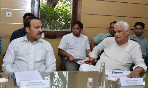 Jaipur: हीट वेव से आमजन की सुरक्षा के लिए तैयारियों की समीक्षा बैठक आयोजित