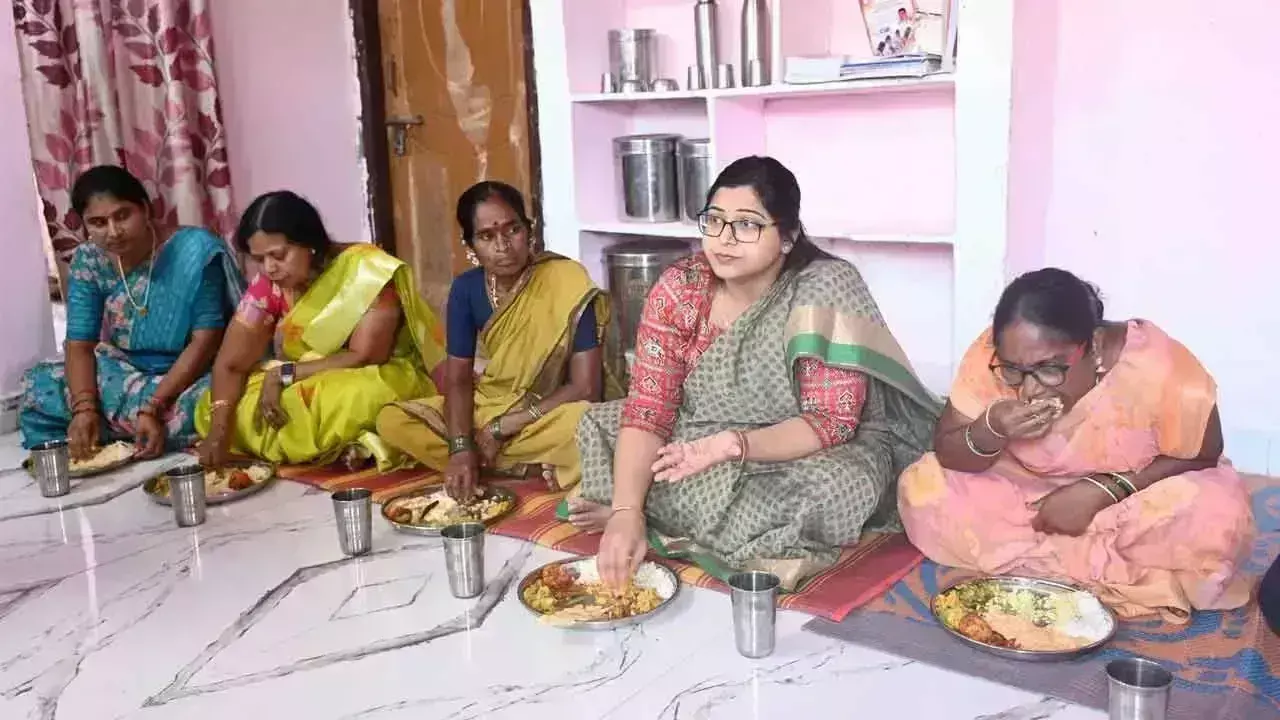 Telangana: उत्तम चावल योजना से गरीबों को मिलेगा बहुत लाभ: कलेक्टर
