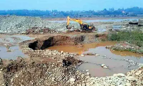 Chakki नदी तल में अनियमित खनन के खिलाफ कार्रवाई