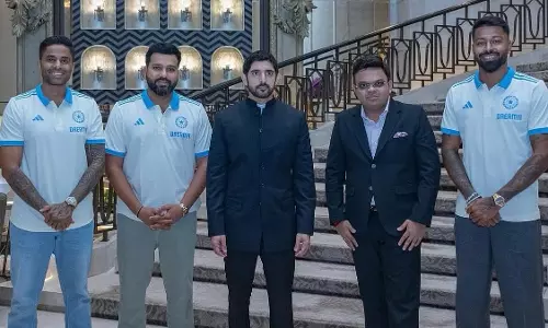 रोहित शर्मा ने दुबई के क्राउन प्रिंस से मुलाकात की रोहित शर्मा ने दुबई के क्राउन प्रिंस से मुलाकात की
