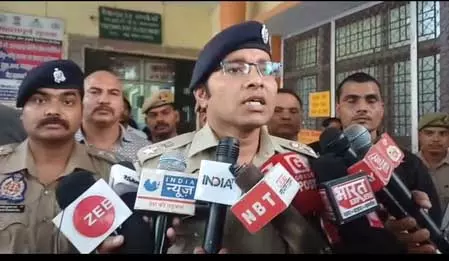 उत्तर प्रदेश के गोंडा में दो गौ तस्कर पुलिस मुठभेड़ में घायल उत्तर प्रदेश के गोंडा में दो गौ तस्कर पुलिस मुठभेड़ में घायल