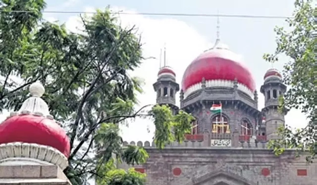 Telangana हाईकोर्ट ने भूदान भूमि घोटाले की सुनवाई 24 अप्रैल तक स्थगित की Telangana हाईकोर्ट ने भूदान भूमि घोटाले की सुनवाई 24 अप्रैल तक स्थगित की