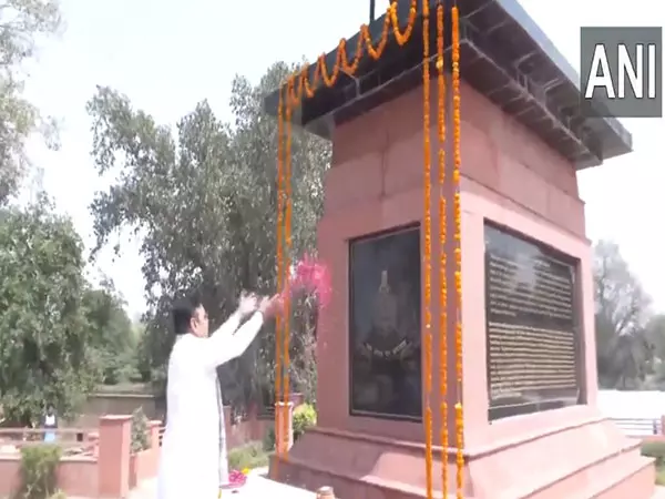 Bhajanlal Sharma ने श्रीगंगानगर में महाराजा गंगा सिंह की प्रतिमा का अनावरण किया, शिवपुर हेड का निरीक्षण किया Bhajanlal Sharma ने श्रीगंगानगर में महाराजा गंगा सिंह की प्रतिमा का अनावरण किया, शिवपुर हेड का निरीक्षण किया