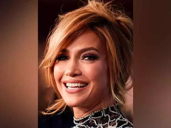 जेनिफर लोपेज दूसरी बार American Music Awards की मेजबानी करेंगी जेनिफर लोपेज दूसरी बार American Music Awards की मेजबानी करेंगी