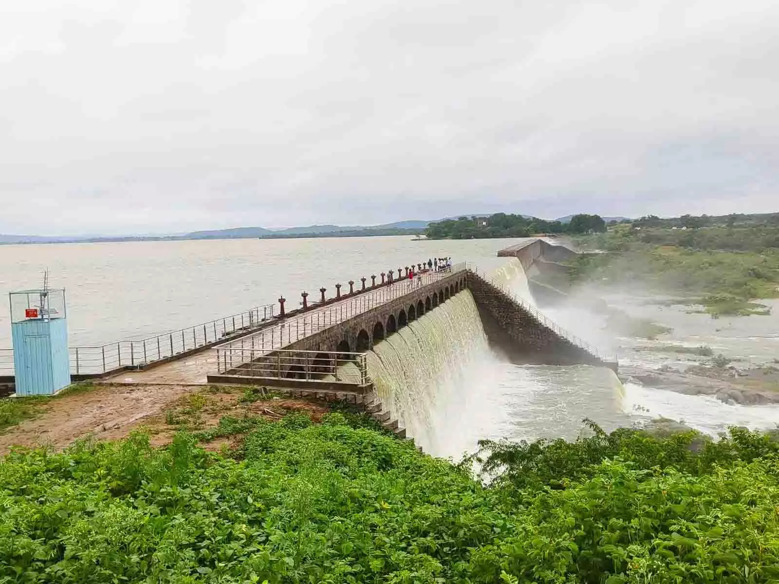 AP: रामानायडू ने वेलिगोंडा जलाशय से किसानों को पानी का आश्वासन दिया AP: रामानायडू ने वेलिगोंडा जलाशय से किसानों को पानी का आश्वासन दिया
