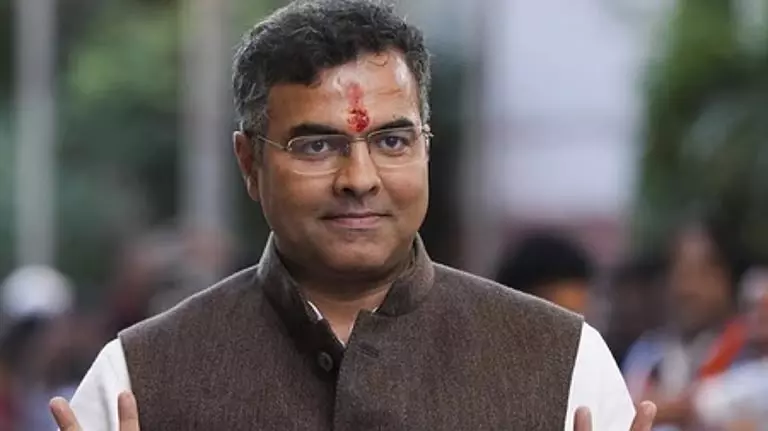 PWD मंत्री परवेश वर्मा: इस साल 600 किलोमीटर सड़क की मरम्मत होगी PWD मंत्री परवेश वर्मा: इस साल 600 किलोमीटर सड़क की मरम्मत होगी