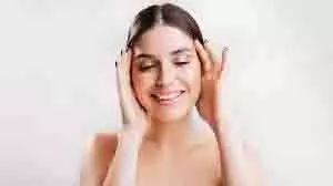 Beauty Tips: पाना है सुनहरा निखार तो रात को सोने से पहले अपनाएं ये स्किन केयर रूटीन Beauty Tips: पाना है सुनहरा निखार तो रात को सोने से पहले अपनाएं ये स्किन केयर रूटीन