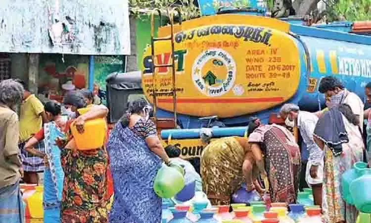 पानी का कनेक्शन नहीं, 10 साल से टैक्स भर रहे Madhavaram निवासी नाराज पानी का कनेक्शन नहीं, 10 साल से टैक्स भर रहे Madhavaram निवासी नाराज