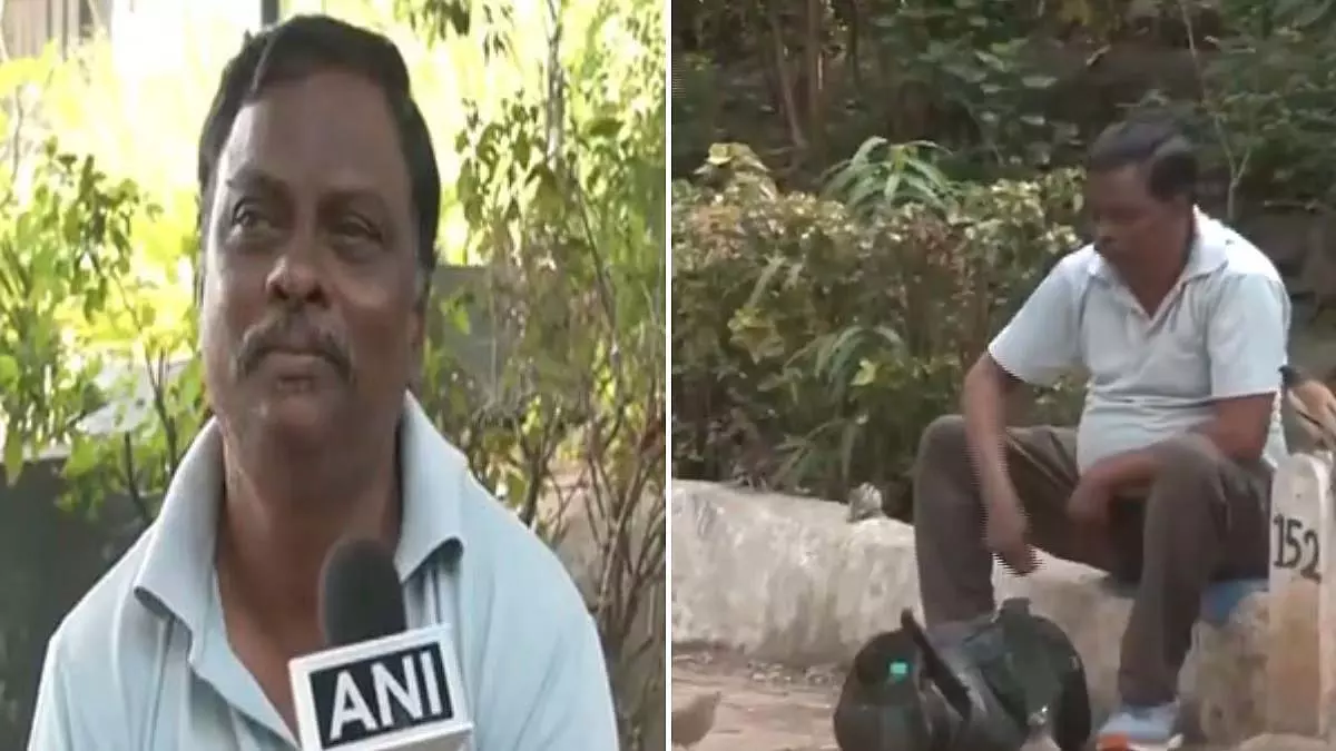 Nagpur : सतपुरुष वानखेड़े जो अपनी कमाई से रोजाना 3 घंटे पक्षियों को खाना खिलाते Nagpur : सतपुरुष वानखेड़े जो अपनी कमाई से रोजाना 3 घंटे पक्षियों को खाना खिलाते