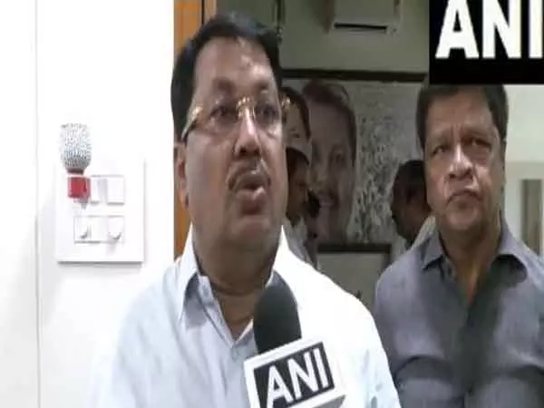 BJP को वोट के लिए राणा के प्रत्यर्पण का इस्तेमाल नहीं करना चाहिए: कांग्रेस विधायक विजय वडेट्टीवार BJP को वोट के लिए राणा के प्रत्यर्पण का इस्तेमाल नहीं करना चाहिए: कांग्रेस विधायक विजय वडेट्टीवार