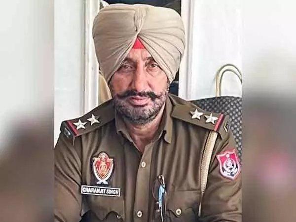 Punjab CM ने शहीद सब-इंस्पेक्टर के लिए 2 करोड़ रुपये की अनुग्रह राशि की घोषणा की Punjab CM ने शहीद सब-इंस्पेक्टर के लिए 2 करोड़ रुपये की अनुग्रह राशि की घोषणा की
