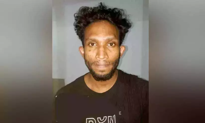 Kerala: बार कर्मचारी के सिर पर बोतल से हमला करने के आरोप में व्यक्ति गिरफ्तार Kerala: बार कर्मचारी के सिर पर बोतल से हमला करने के आरोप में व्यक्ति गिरफ्तार