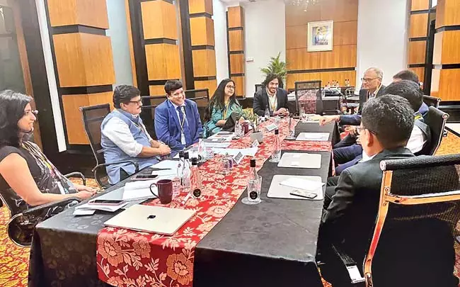 आंध्र प्रदेश में आतिथ्य क्षेत्र में निवेश करने का यह सही समय है : Tourism Minister आंध्र प्रदेश में आतिथ्य क्षेत्र में निवेश करने का यह सही समय है : Tourism Minister