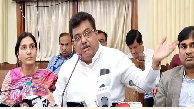 सिरा में अंतरराष्ट्रीय हवाई अड्डा संभव नहीं; जिला हवाई अड्डा संभव सिरा में अंतरराष्ट्रीय हवाई अड्डा संभव नहीं; जिला हवाई अड्डा संभव