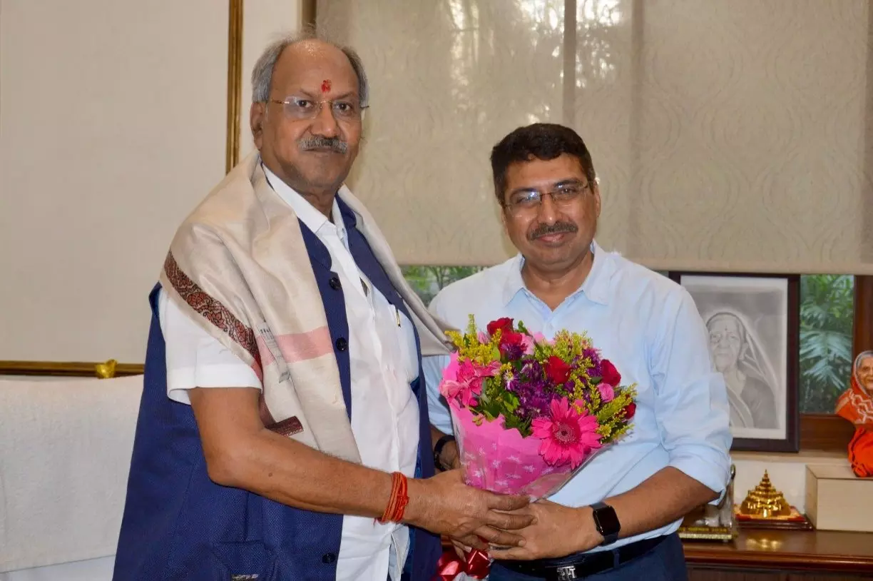 MP अग्रवाल से छत्तीसगढ़ मेडिकल सर्विस कॉर्पोरेशन लिमिटेड के नवनियुक्त अध्यक्ष दीपक महस्के ने की मुलाकात MP अग्रवाल से छत्तीसगढ़ मेडिकल सर्विस कॉर्पोरेशन लिमिटेड के नवनियुक्त अध्यक्ष दीपक महस्के ने की मुलाकात