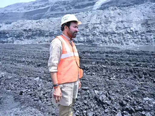 कोरबा में कोयला खदानों का केंद्रीय मंत्री जी किशन रेड्डी ने किया निरीक्षण कोरबा में कोयला खदानों का केंद्रीय मंत्री जी किशन रेड्डी ने किया निरीक्षण