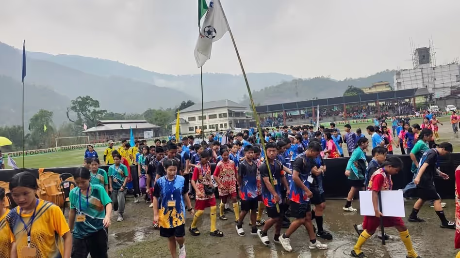 Arunachal के केई पन्योर जिले में 64वां राज्य स्तरीय सुब्रतो फुटबॉल टूर्नामेंट शुरू हुआ Arunachal के केई पन्योर जिले में 64वां राज्य स्तरीय सुब्रतो फुटबॉल टूर्नामेंट शुरू हुआ