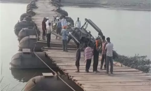 Punjab : बड़ा हादसा, गन्ने से लदी ट्रैक्टर-ट्रॉली नदी में गिरी