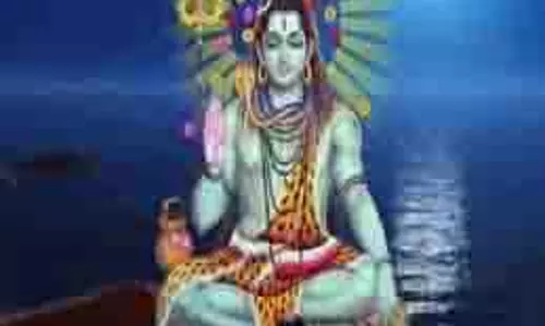 Guru Pradosh Vrat Katha: प्रदोष व्रत के दिन भोलेनाथ को प्रसन्न करने के लिए पढ़ें ये व्रत कथा Guru Pradosh Vrat Katha: प्रदोष व्रत के दिन भोलेनाथ को प्रसन्न करने के लिए पढ़ें ये व्रत कथा