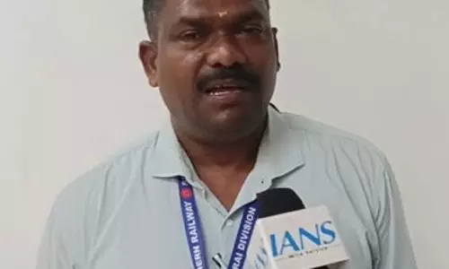तमिलनाडु : नवनिर्मित पंबन ब्रिज पर यात्रा करने वाले लोको पायलट ने साझा किए अपने अनुभव, बताया अविस्मरणीय तमिलनाडु : नवनिर्मित पंबन ब्रिज पर यात्रा करने वाले लोको पायलट ने साझा किए अपने अनुभव, बताया अविस्मरणीय