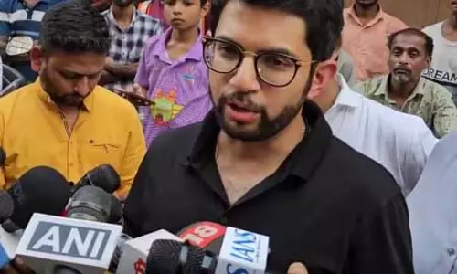 महाराष्ट्र : आदित्य ठाकरे ने निर्माण कार्यों में देरी पर महायुति सरकार को घेरा महाराष्ट्र : आदित्य ठाकरे ने निर्माण कार्यों में देरी पर महायुति सरकार को घेरा