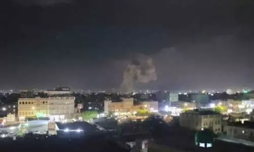 यमन : बंदरगाह शहर पर अमेरिकी हवाई हमले में अब तक आठ की मौत
