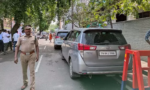 Tamil Nadu: मंत्री नेहरू के भाई के घर प्रवर्तन विभाग की छापेमारी पूरी Tamil Nadu: मंत्री नेहरू के भाई के घर प्रवर्तन विभाग की छापेमारी पूरी