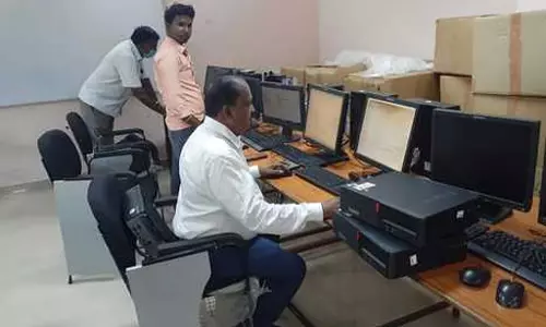 रोजगार के लिए 32 लाख लोगों ने कराया पंजीकरण - मंत्री सी.वी. गणेशन ने दी जानकारी रोजगार के लिए 32 लाख लोगों ने कराया पंजीकरण - मंत्री सी.वी. गणेशन ने दी जानकारी